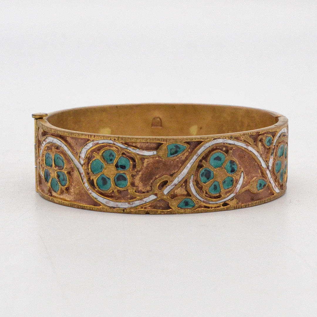 ENAMEL BANGLE, BRASS, ORNAMENTAL DECOR, GILT, CIRCA 1950.