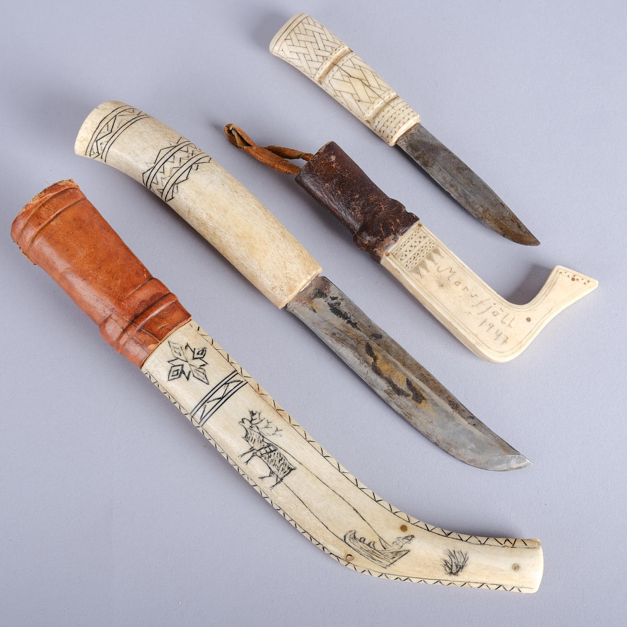 HALF-HORN KNIVES, 20th century (2 pcs).
