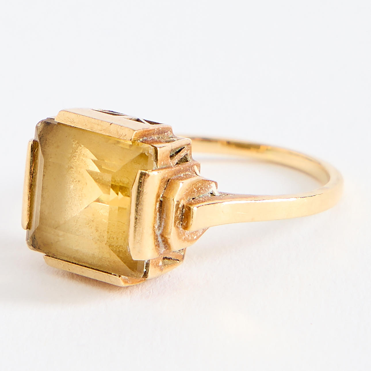 RING, 14K gold with citrine.