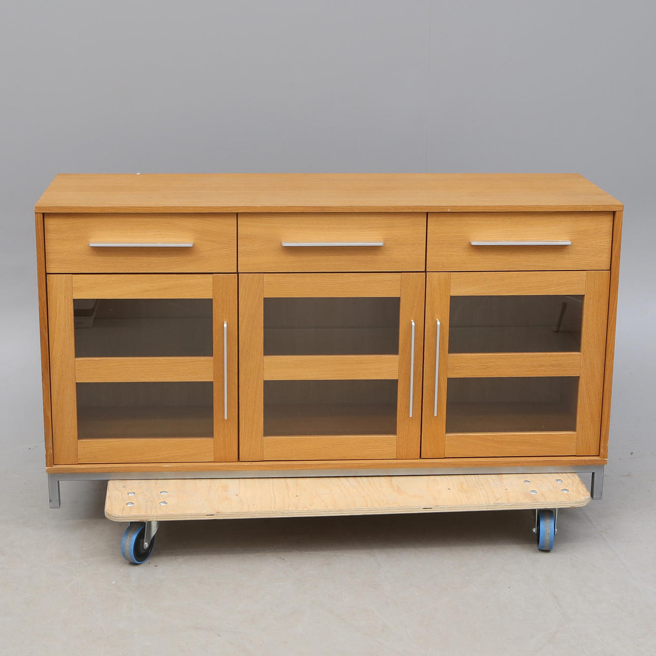 SIDEBOARD, modern.