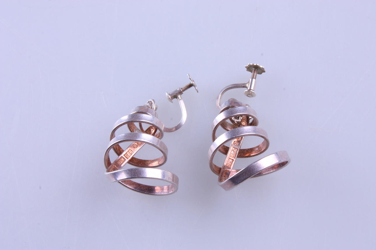 KERSTIN ÖHLIN LEJONKLOU. ÖRHÄNGEN, 925 silver, signerade.