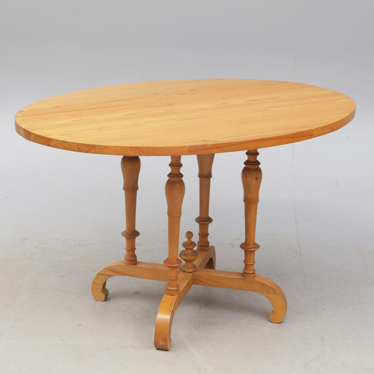 SALONGSBORD, pine, oval.