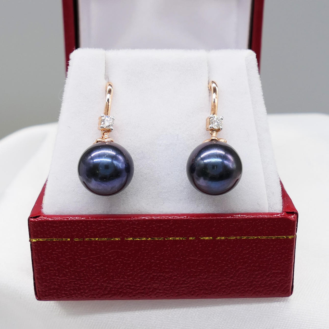 IRIDESCENT PEARL & DIAMOND earrings.