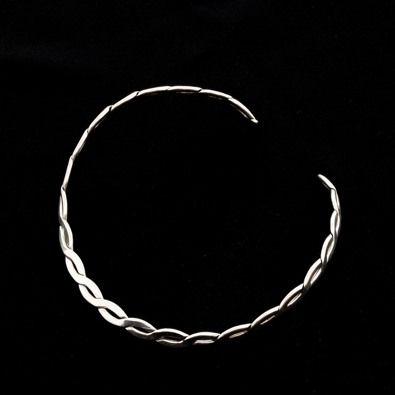 RIGID NECKLACE, Sterling Silver, Mexico.