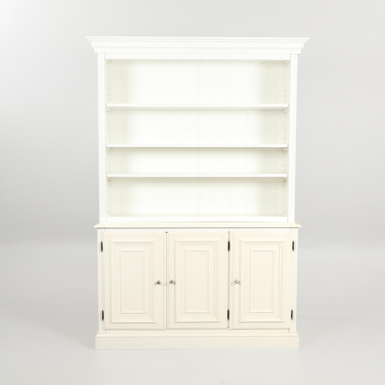 Cabinet shelving unit in white-lacquered MDF (2).