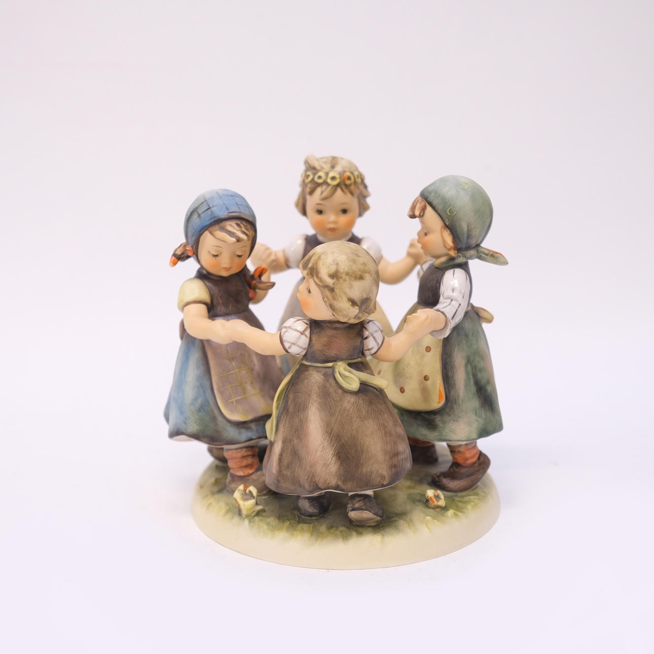 GOEBEL HUMMEL FIGURINE.