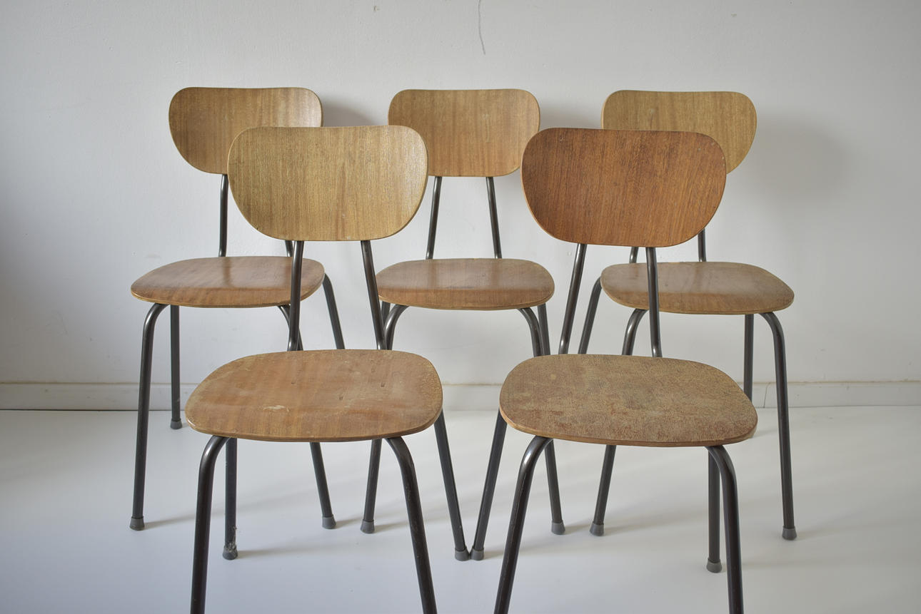 SKOLSTOLAR, SET OM 5, 1900-TAL.