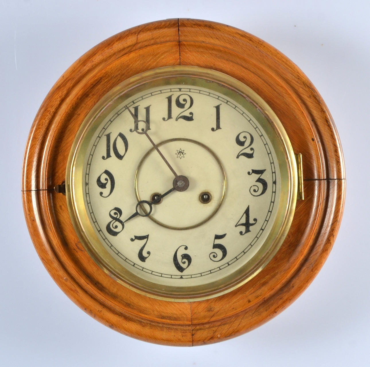 VÄGGUR, Junghans, 1900-tal.