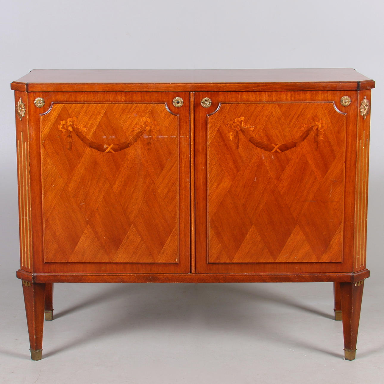 RADIOMÖBEL, sengustaviansk stil, Bodafors, 1900-talets mitt.