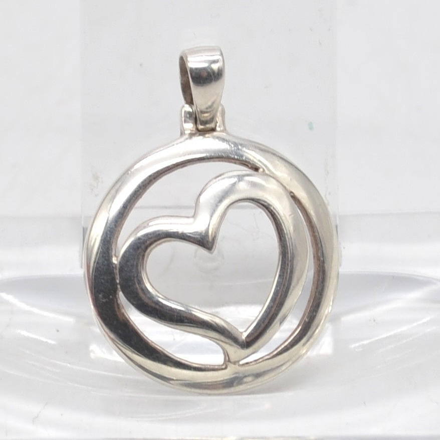 SMYKKEFORM, DESIGNERCOLLIERHÄNGE, HJÄRTA I EN CIRKEL, STERLINGSILVER, SMK-STÄMPLAD, DANMARK, VINTAGE