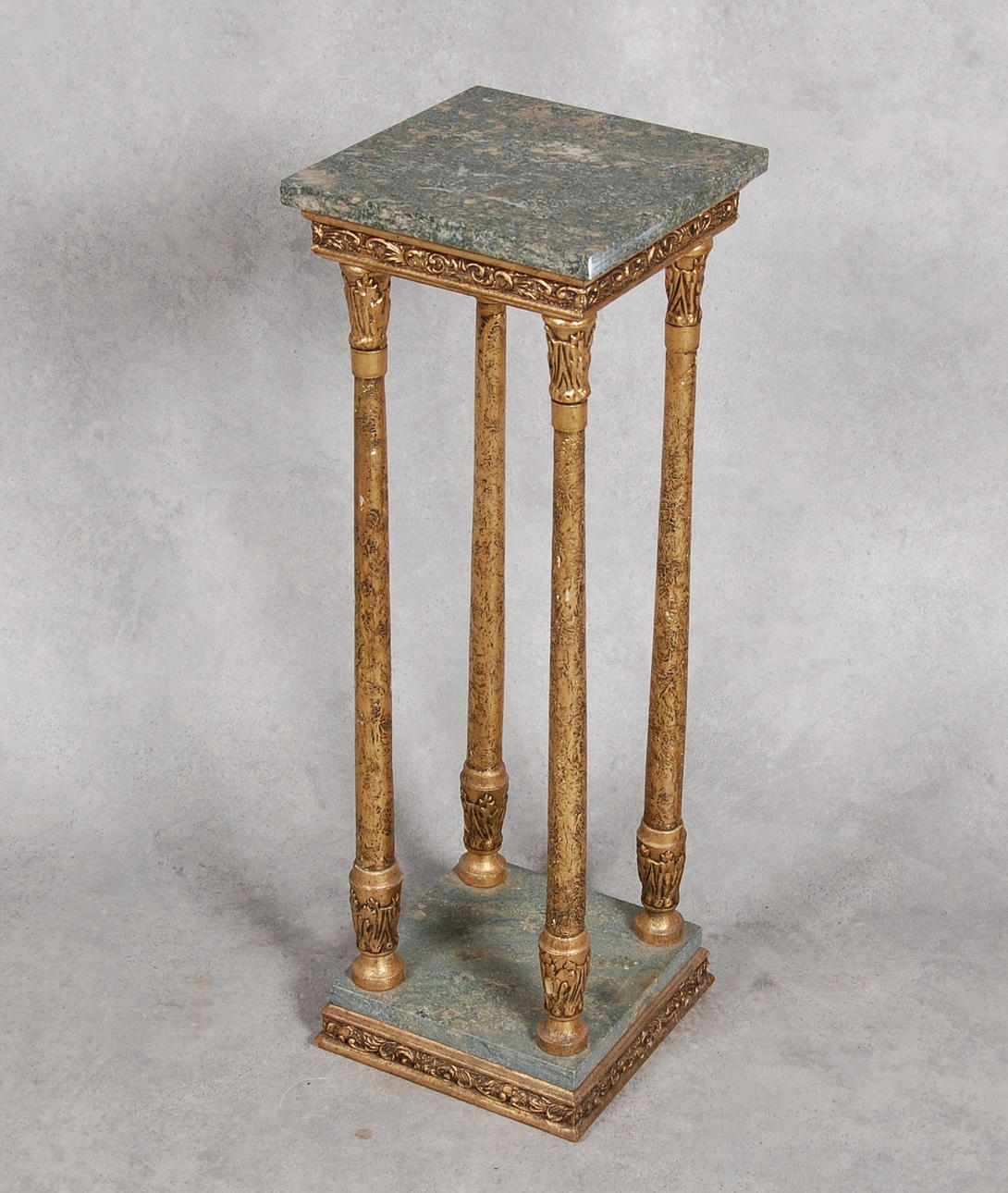 PIEDESTAL, med Kolmårdsmarmor, 1900-tal.