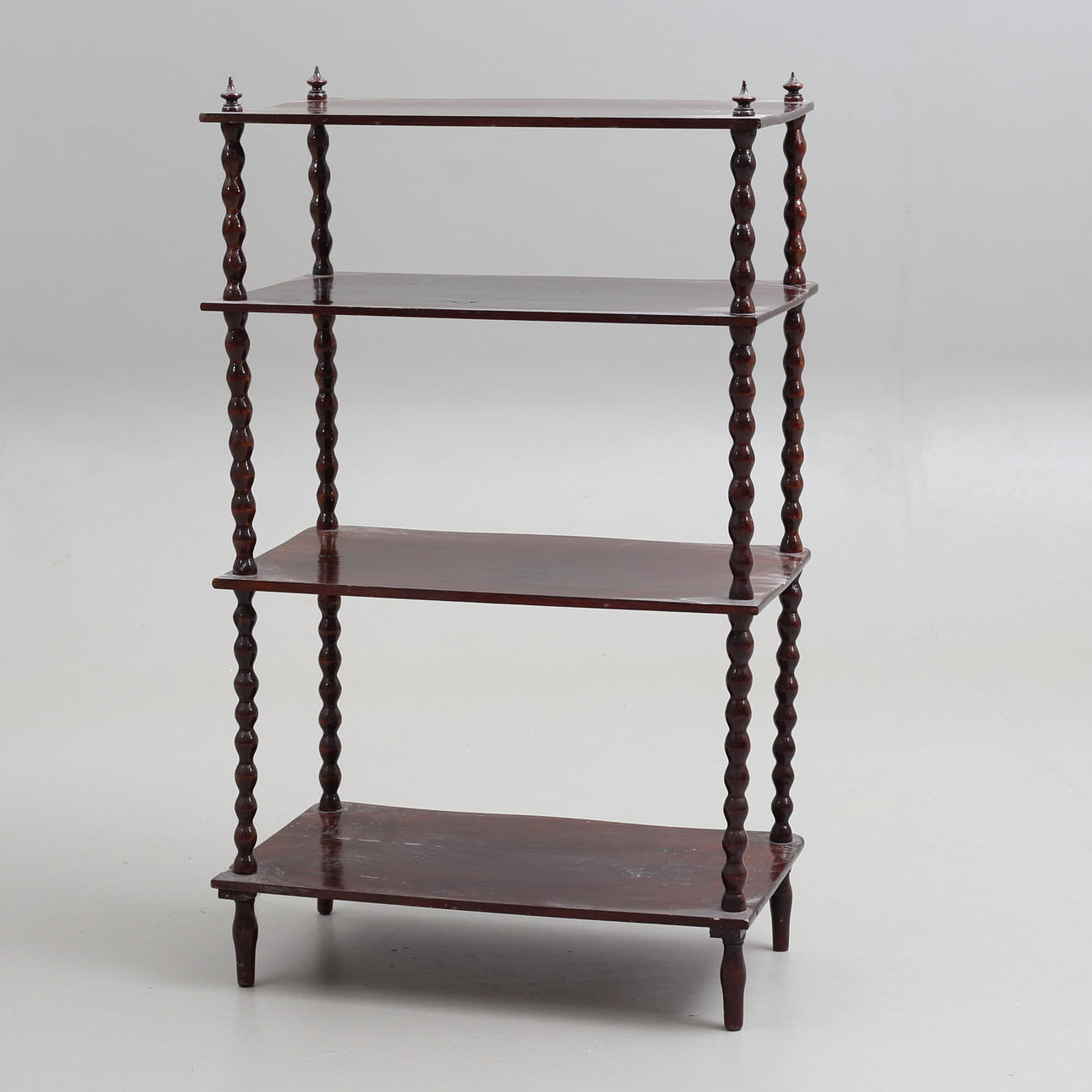 CORNER SHELF, 19th/20th century.