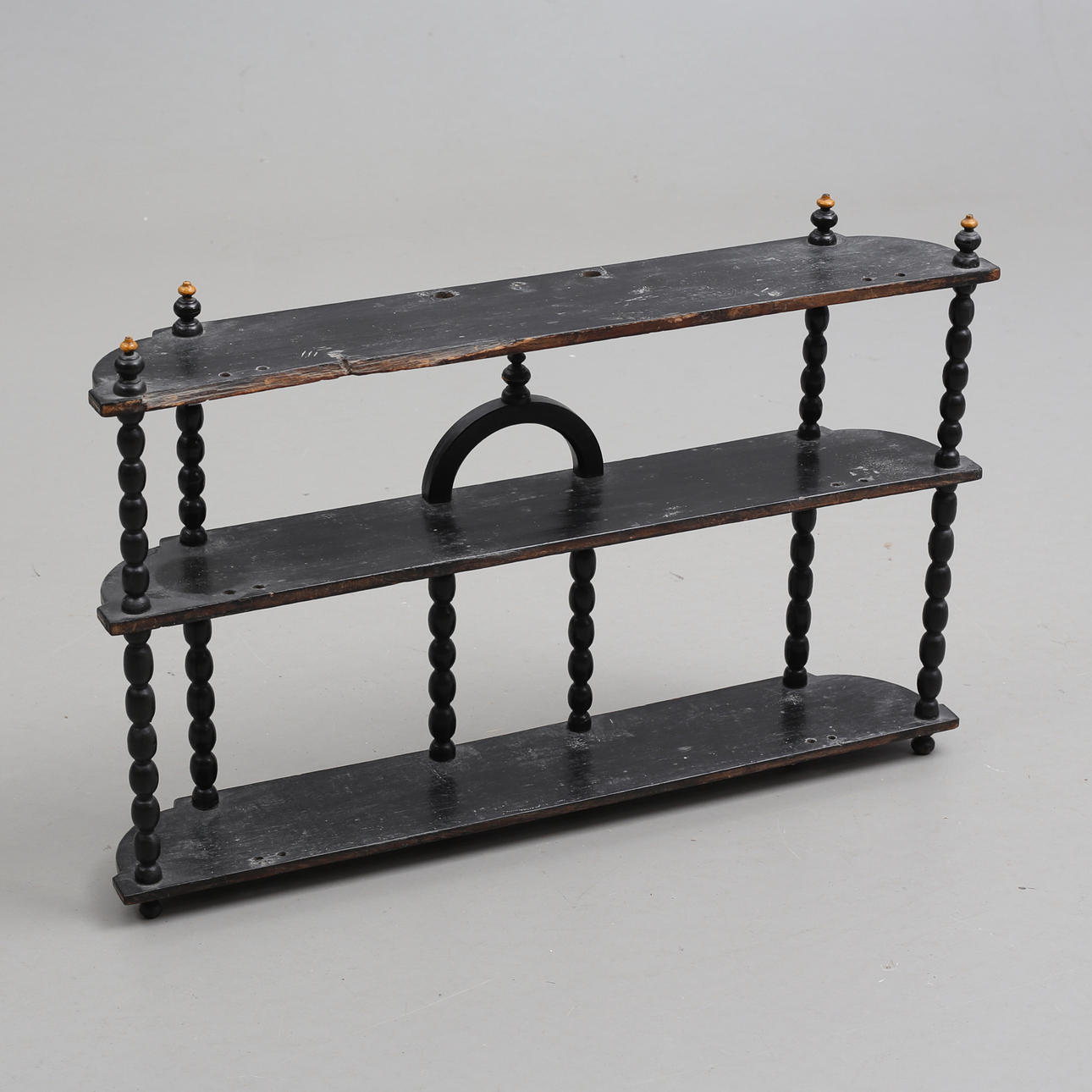 ETAGÈRE, wall-mounted, 19th/20th century.