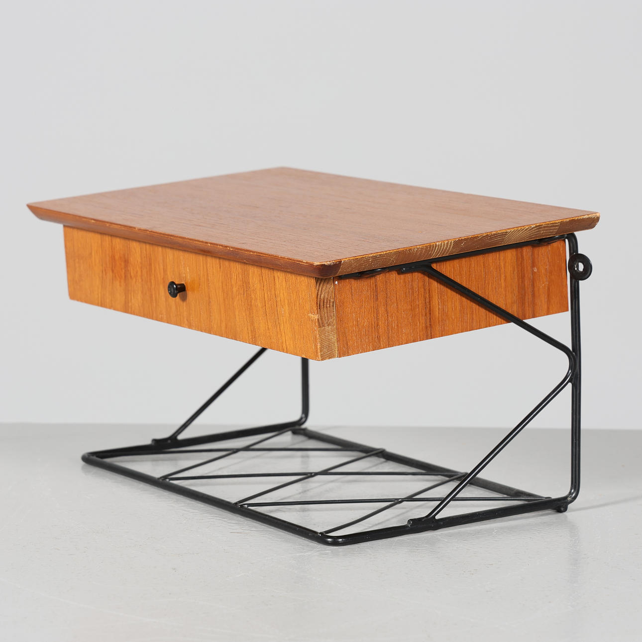 TELEFONHYLLA, string model, teak, mid-20th century.