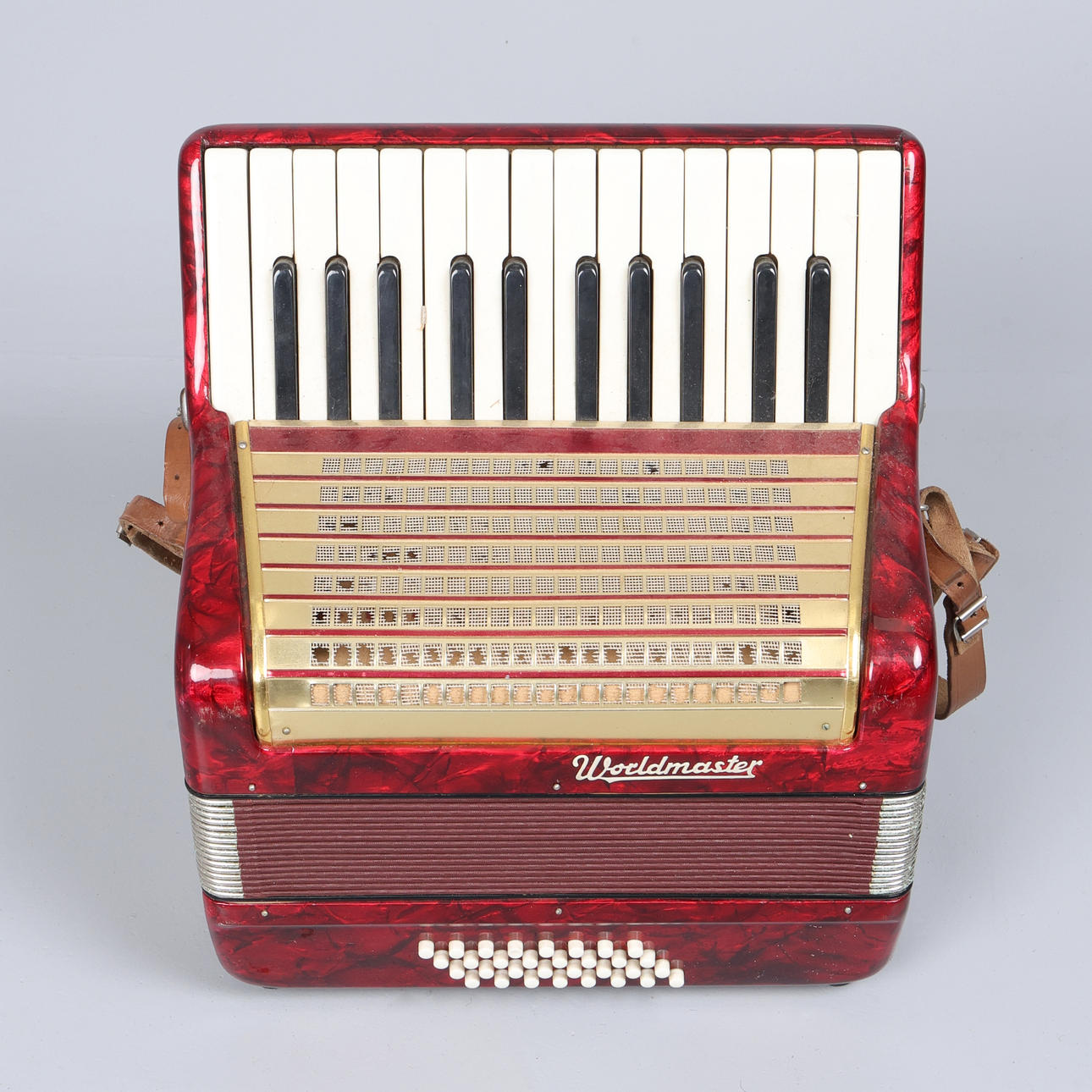 EARLY 20TH CENTURY WORLDMASTER ACCORDION.