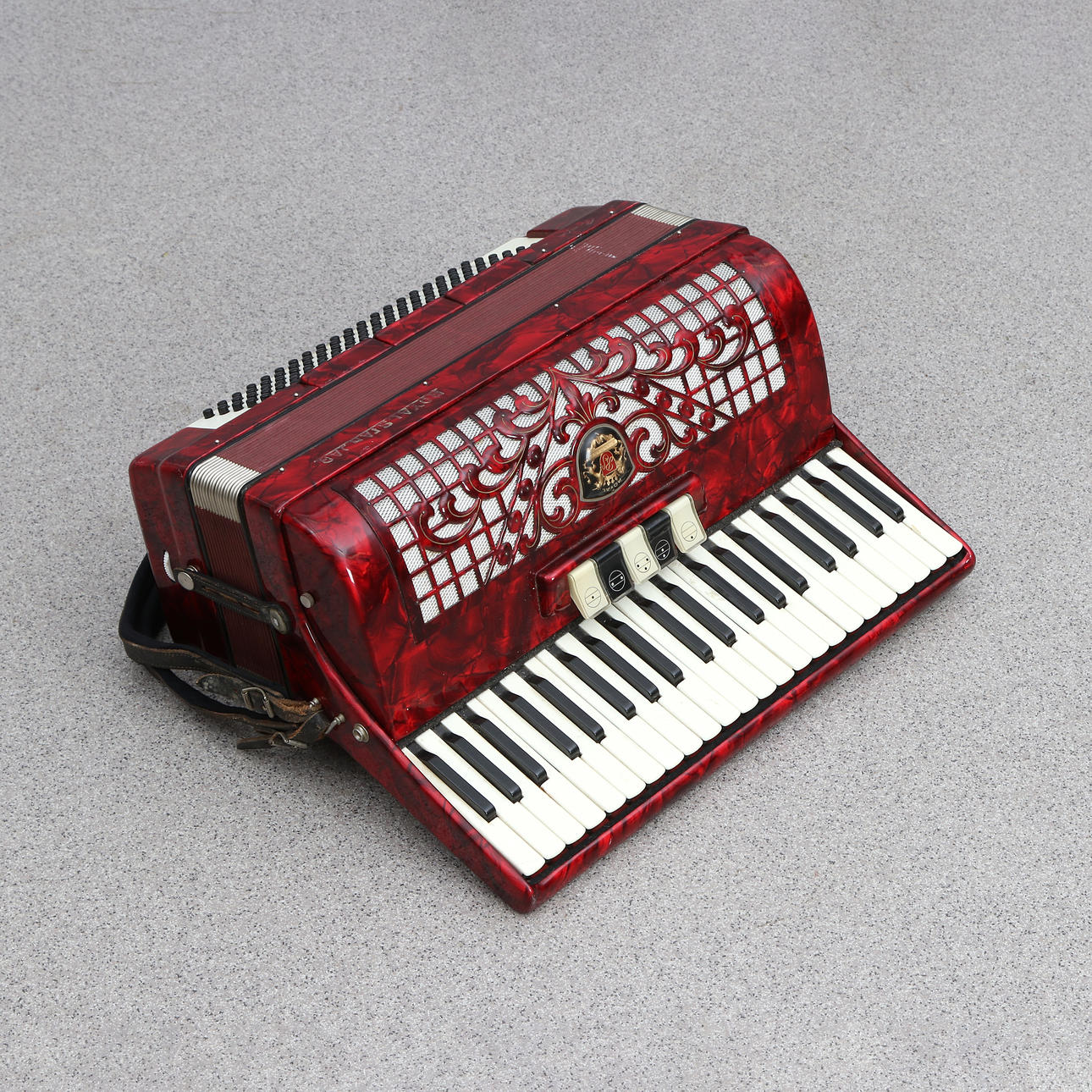 ROYAL STANDARD, ACCORDION.