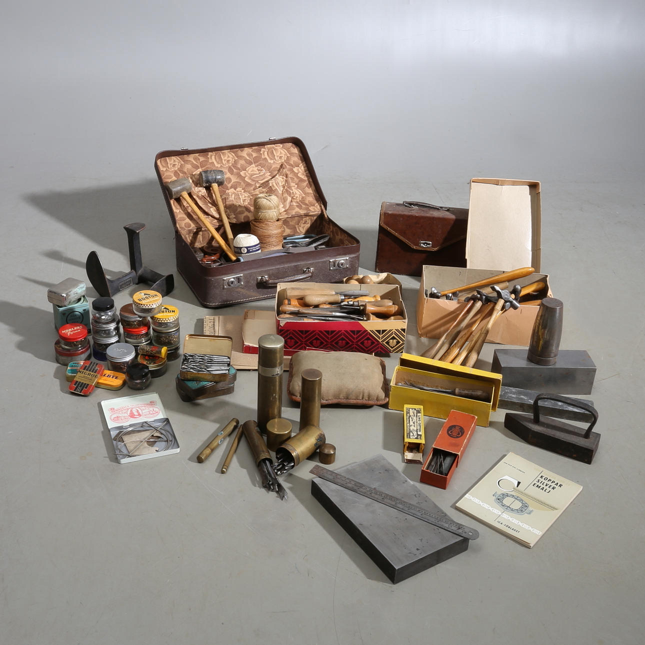 CISELERINGSVERKTYG, omkring 1900-talets mitt.