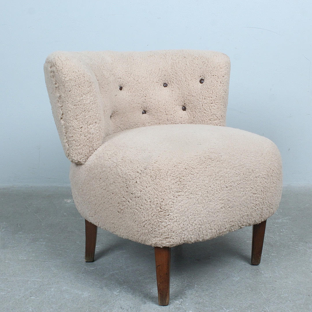 Lounge chair from the 1950s.