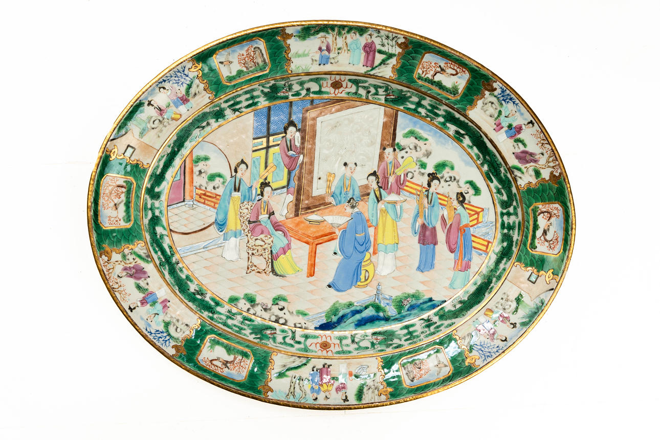 CHINESE PLATTER, Qing 19th century.