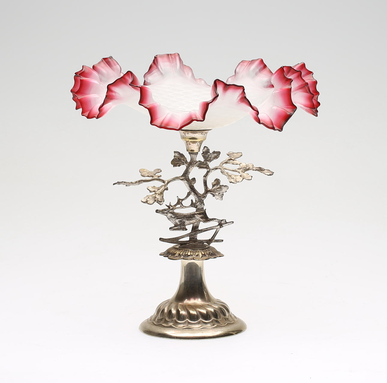 SKÅL PÅ FOT, vitmetall och glas, 1900-talets första hälft.