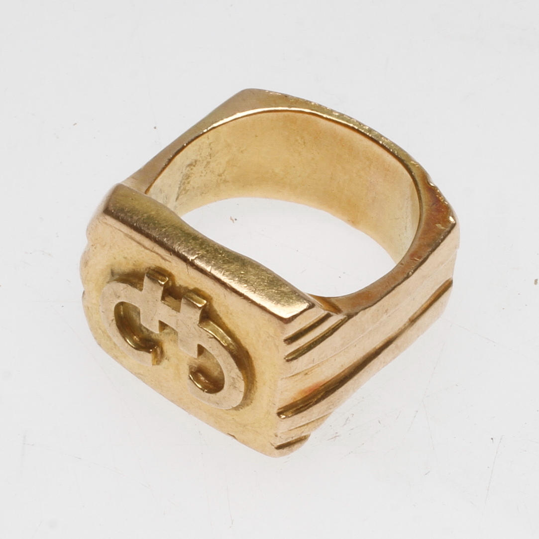 KLACKRING, 18k guld, vikt ca 41 gr.