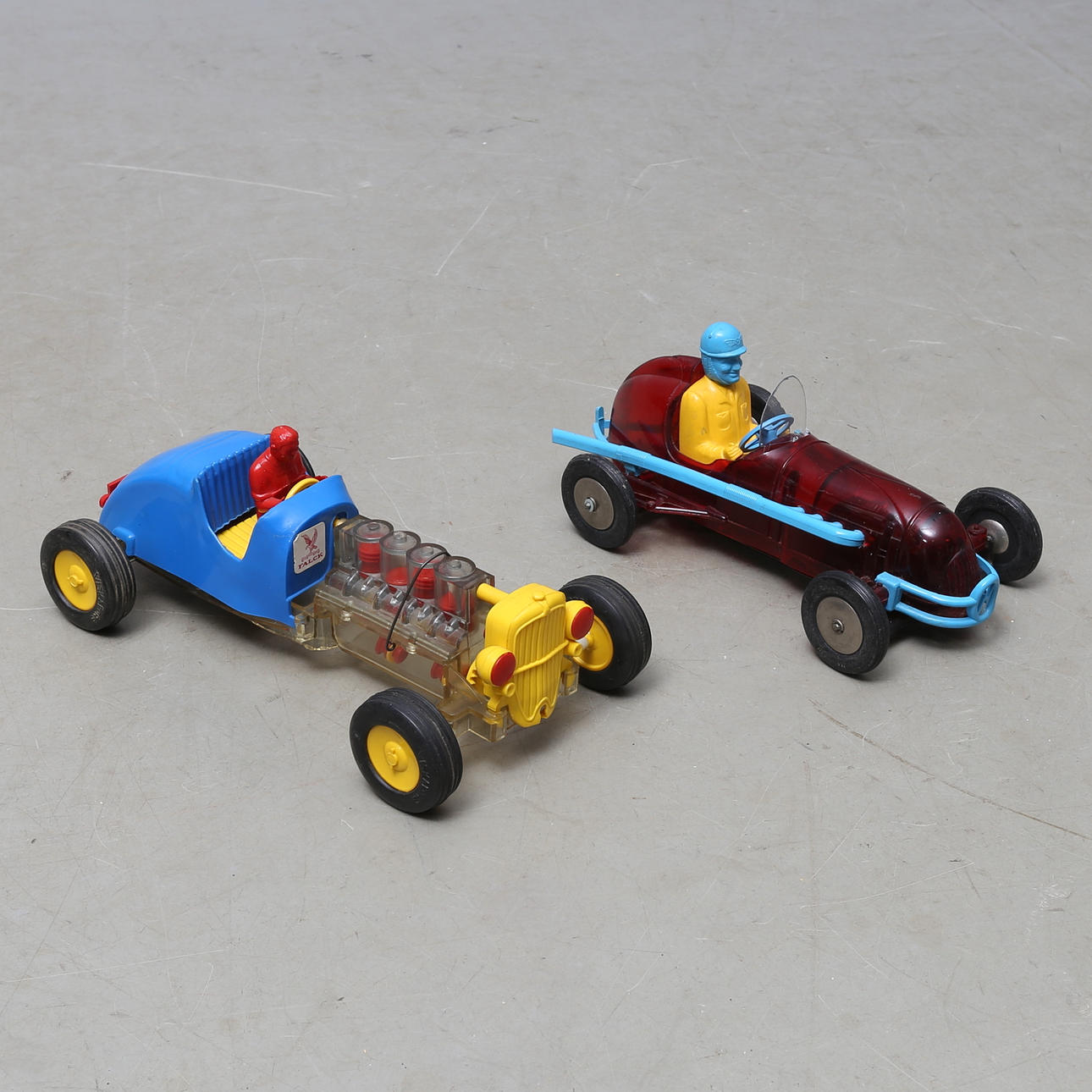 RACERBILAR 2 stycken med gummihjul, 1950 - 60-tal.