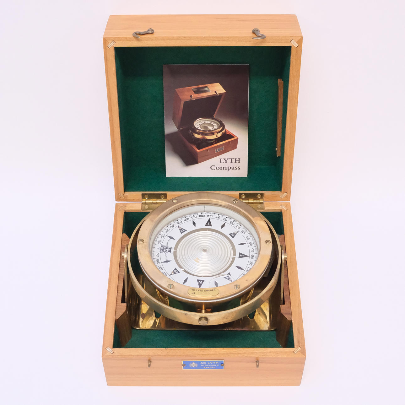 AB LYTH, COMPASS IN CASE.