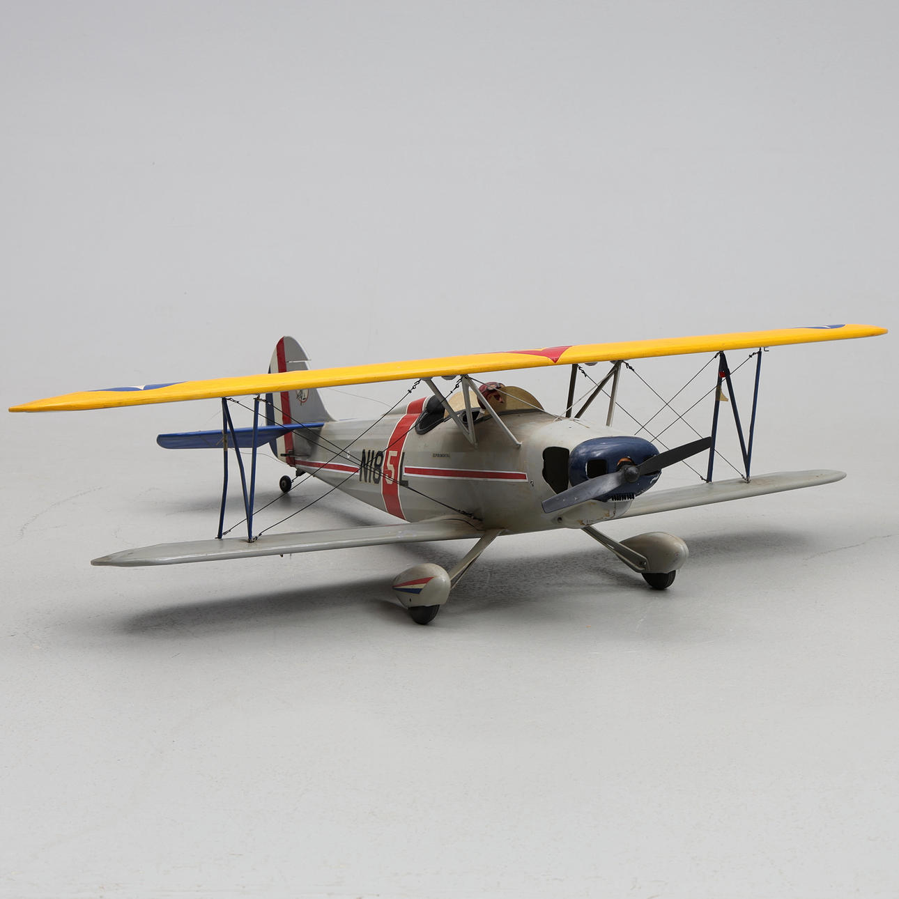 MODEL AIRCRAFT, biplane, for radio control.