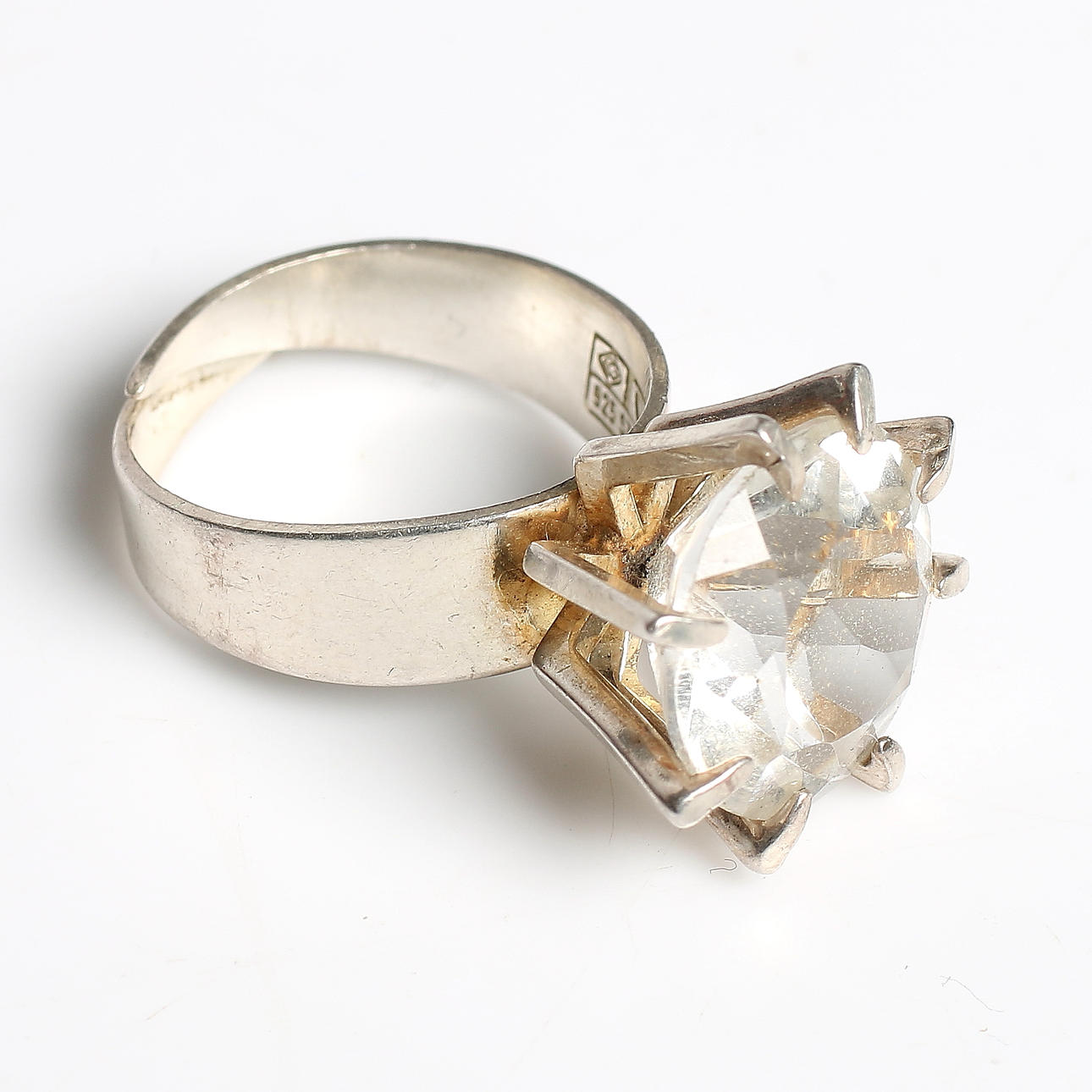 RING, sterling silver och bergkristall, design Erik Granit & Co, Finland, 1974.