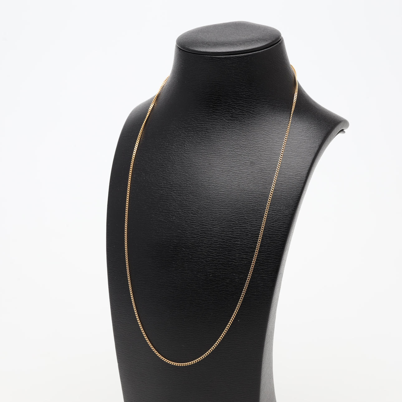 CHAIN, curb link, 18K gold, weight approx. 4 grams.