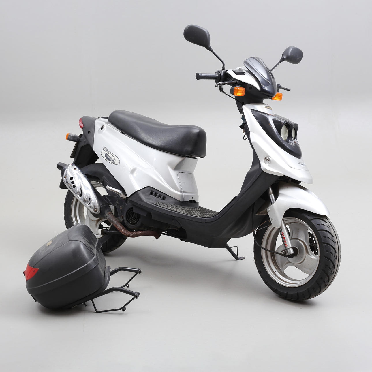MOPED, Aeon "Pulsar Freedom Runner", 2003.