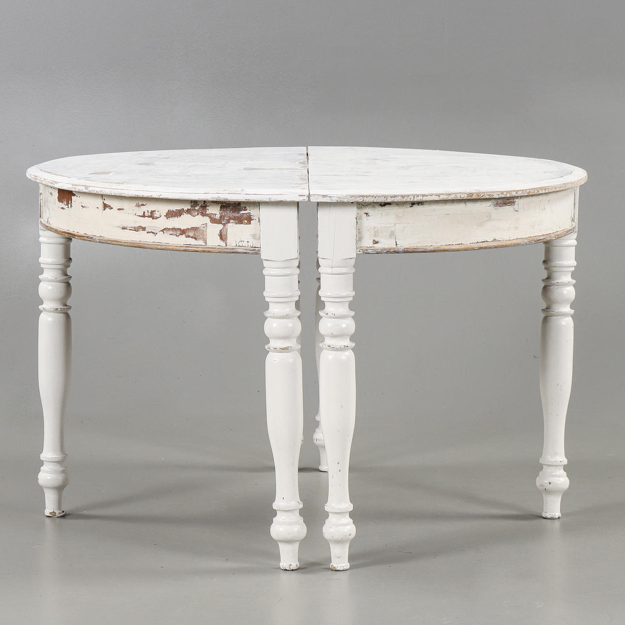 DINING TABLE, 19th century.