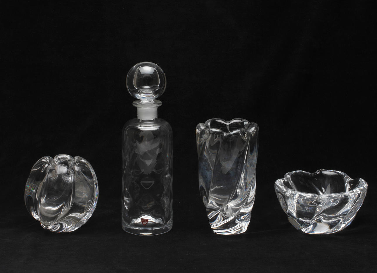 GLASFÖREMÅL, 4 delar, Orrefors.