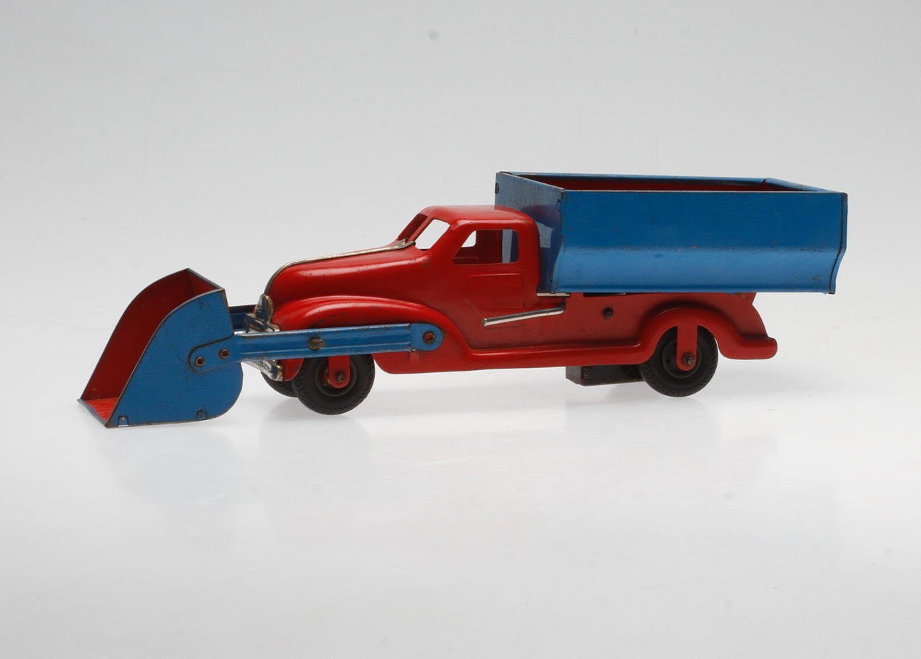 MODELLBIL, "plogbil", plåt, Made in Western Germany, 1940/50-tal.