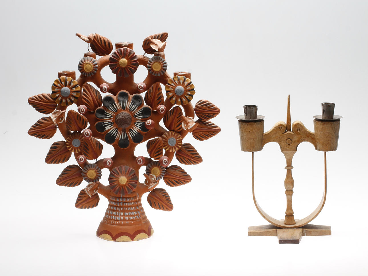 LJUSSTAKAR, 2 st, trä och keramik, bland annat Mats i Taserud.