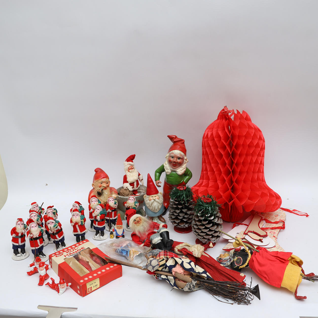 HOLIDAY LOT, gnomes, Easter decorations, partly mid-20th century.