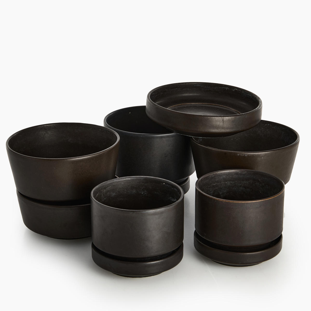 RICHARD LINDH, pots with saucers, 16 pieces, Arabia. Ceramics