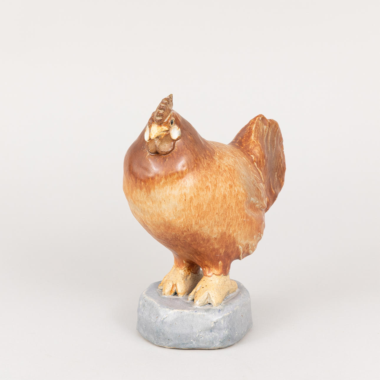 GUNNAR HANSSON. Hen, glazed stoneware, signed.