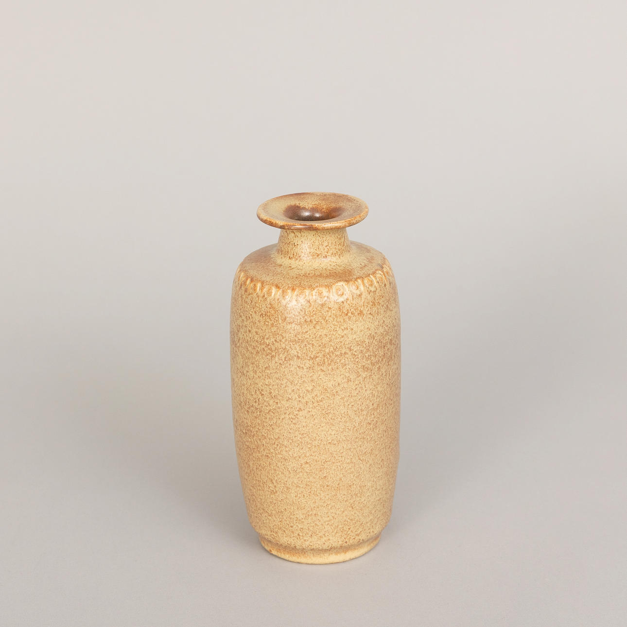 GUNNAR HANSSON. Vase, glazed stoneware, signed.