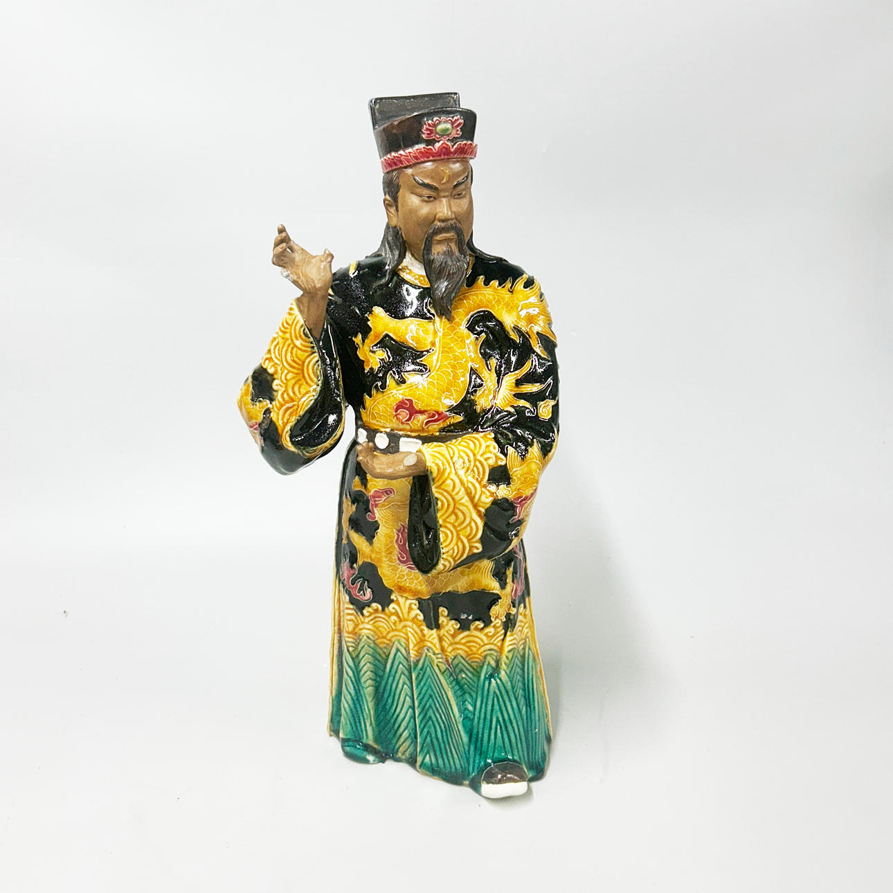 POTTERY CHINESE FIGURE.