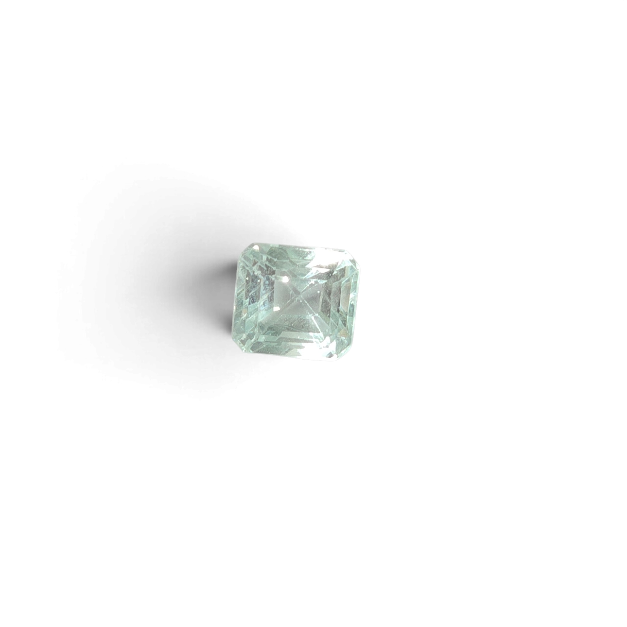 Akvamarin.
