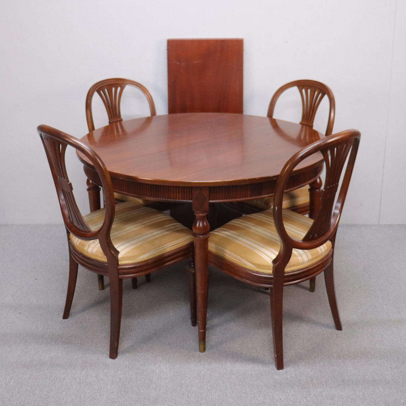 DINING SET, Gustavian style, 5 pieces.