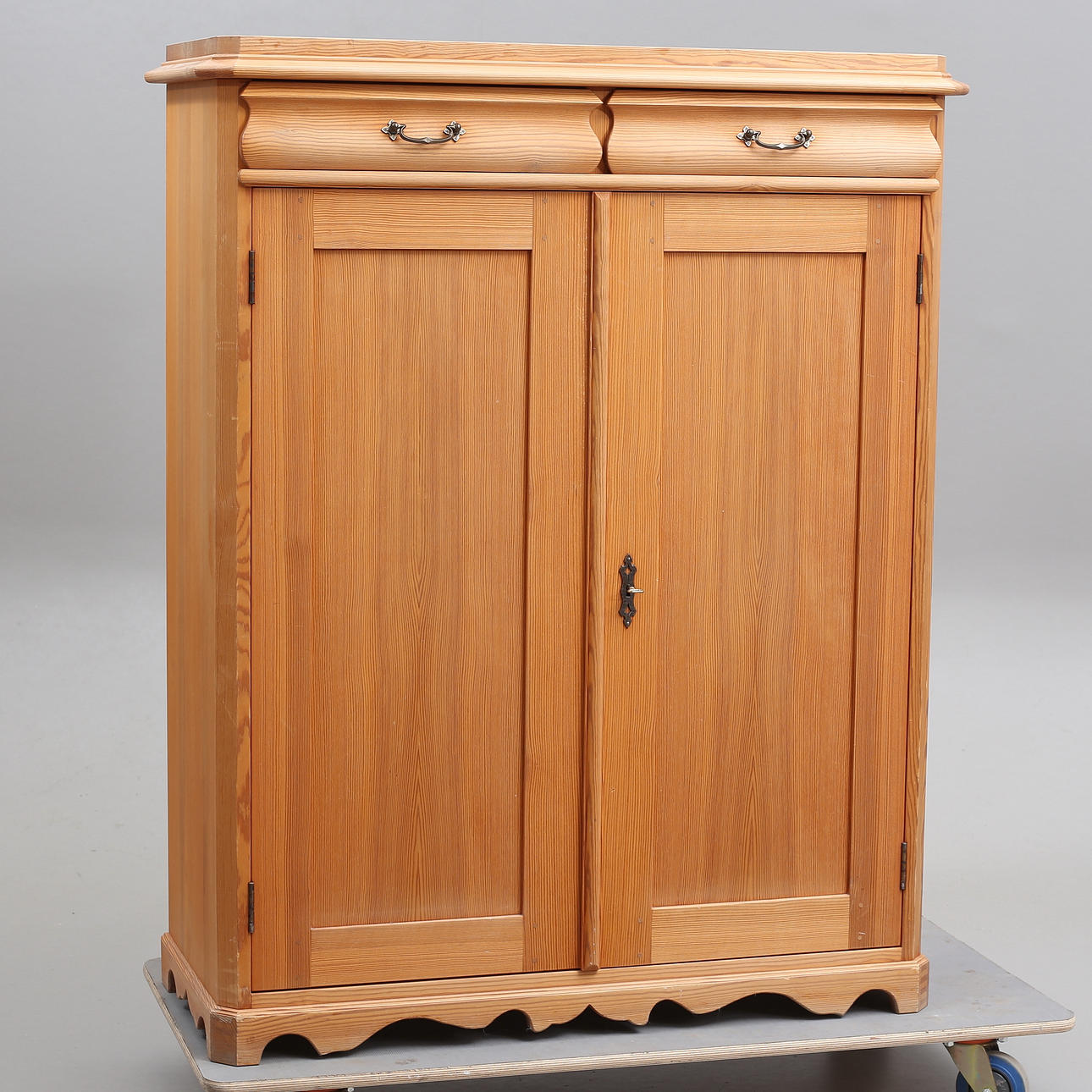 SIDEBOARD, pine, 20th century.
