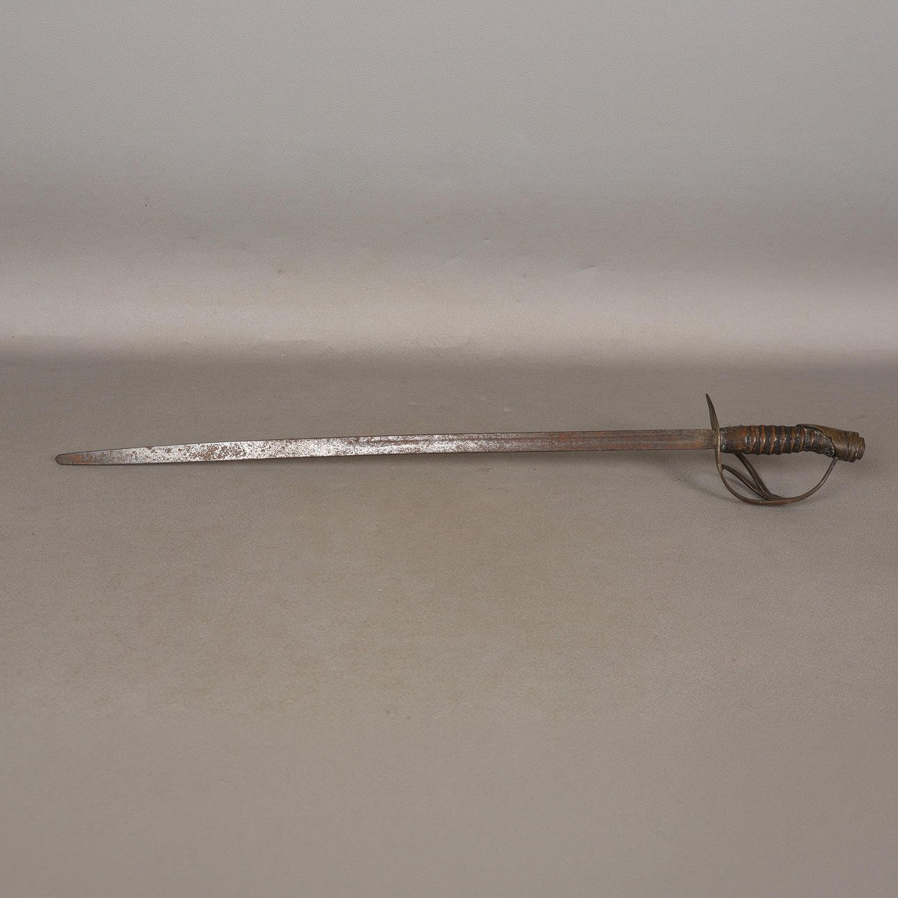 A 19TH CENTURY CHILD'S SWORD.