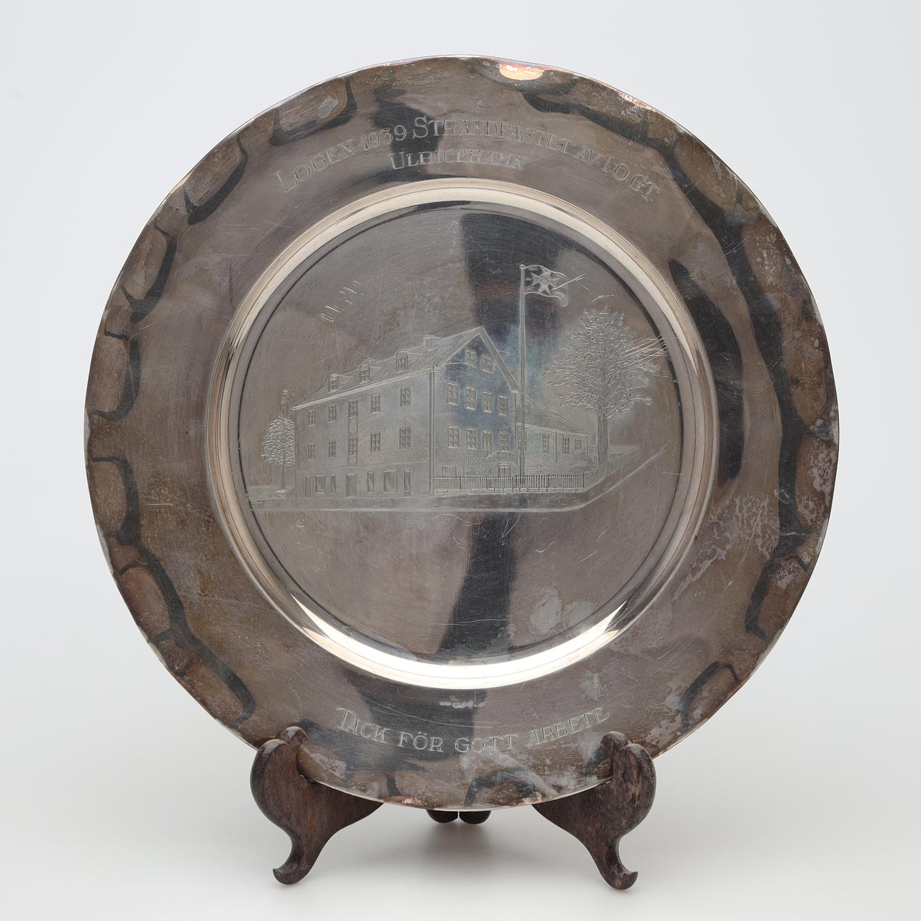 SILVER DISH, gross weight approx. 316 grams.