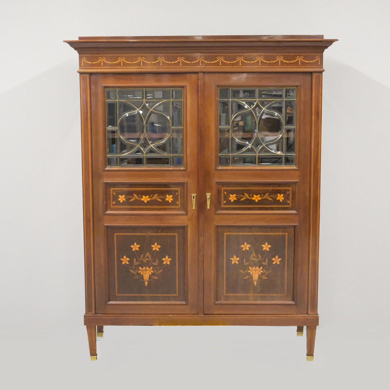 DISPLAY CABINET, GUSTAVIAN STYLE, CIRCA 1900.