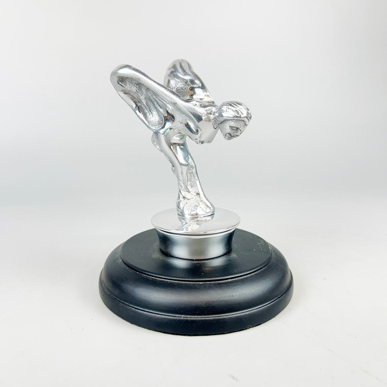 ADVERTISING MASCOT DESK FIGURE.