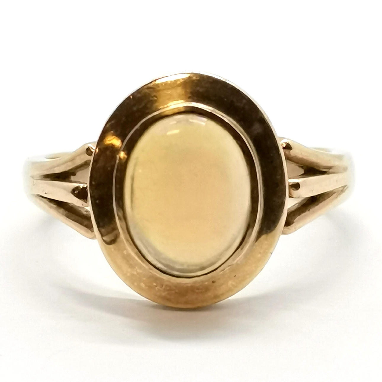 9CT HALLMARKED GOLD OPAL STONE SET RING.