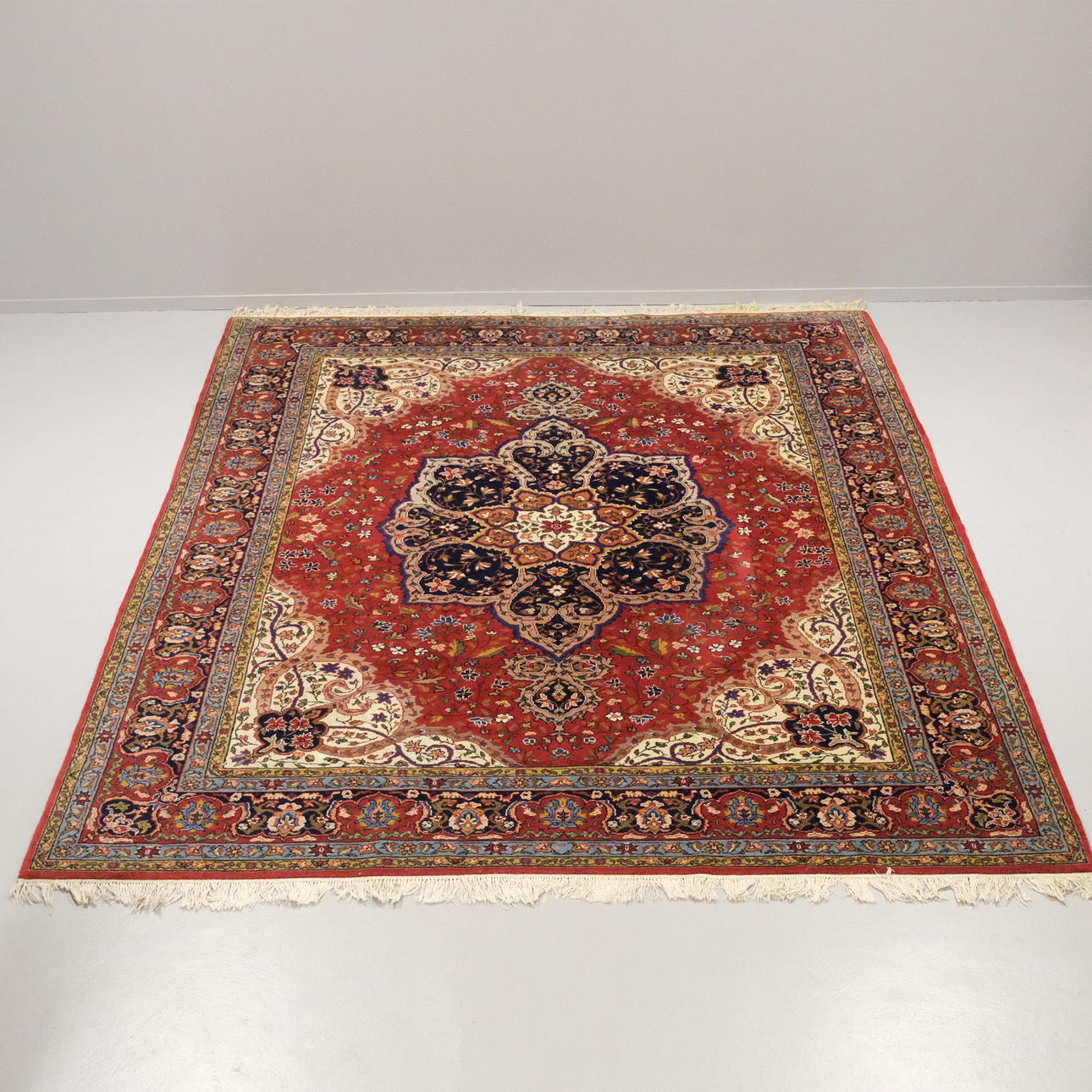 HAND-KNOTTED CARPET, ORIENTAL.