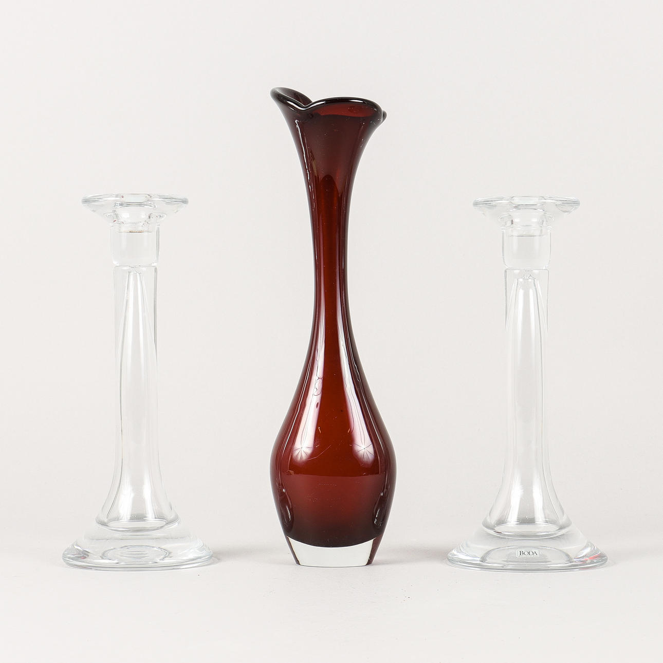 VASE AND CANDLESTICKS glass.
